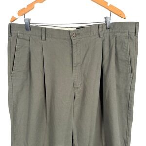 Vintage 90s Eddie Bauer Pleated Chino Pants Mens 42x30 Olive Green Relaxed Fit